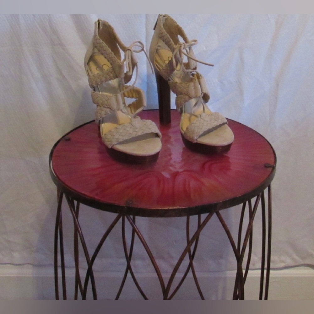 Jessica Simpson Lowin2 Heels